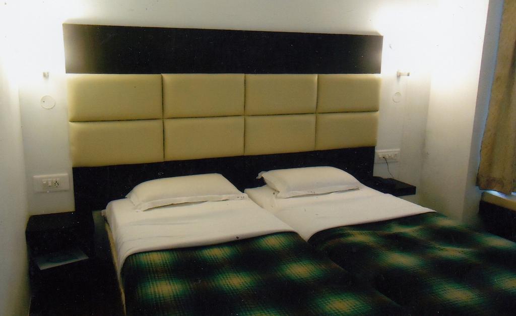 Hotel New Rajdarshan Madikeri Room photo