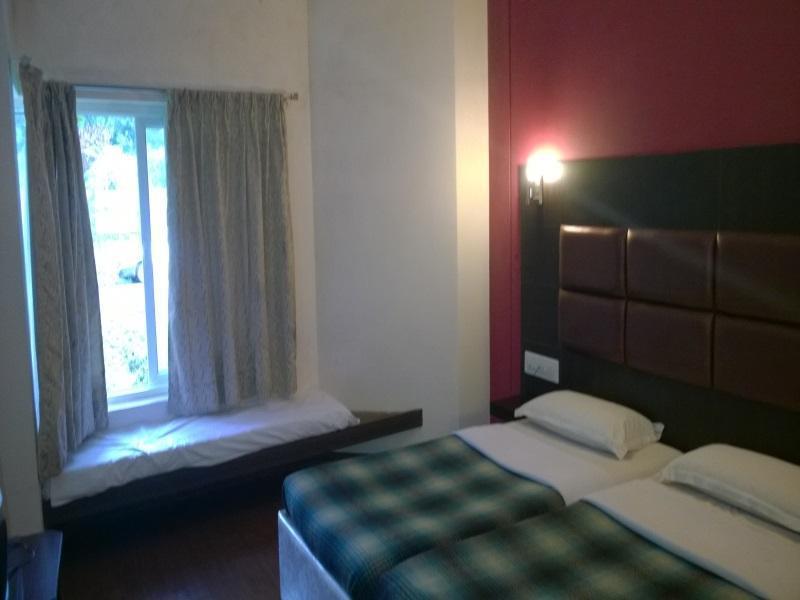 Hotel New Rajdarshan Madikeri Exterior photo