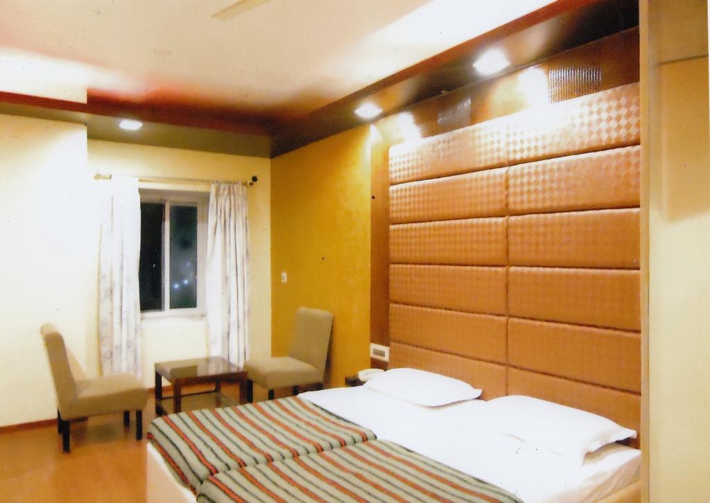 Hotel New Rajdarshan Madikeri Exterior photo